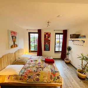 Labyrinthe Lit 180 Cm Salle De Bain, Petit Dej Compris 2*, Mirepoix (Ariege) France