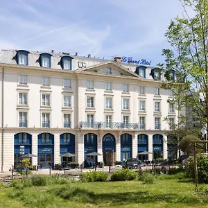 **** Hotel Grand Francia
