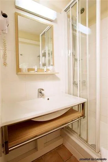 Kyriad Direct Bron Lyon Eurexpo Hotel